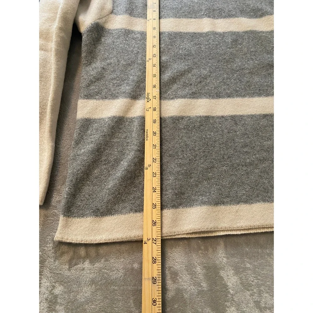 Banana Republic Sweater Sz L Grey Beige Striped 100% Lambswool Neutral Preppy